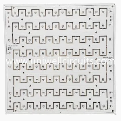 Satu belah papan litar aluminium